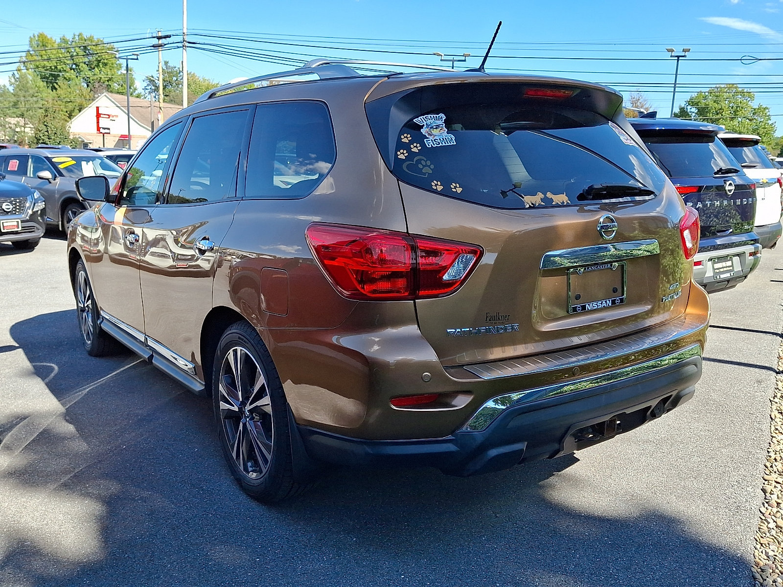 Used 2017 Nissan Pathfinder Platinum w/ Cargo Package AWD/4WD image 3