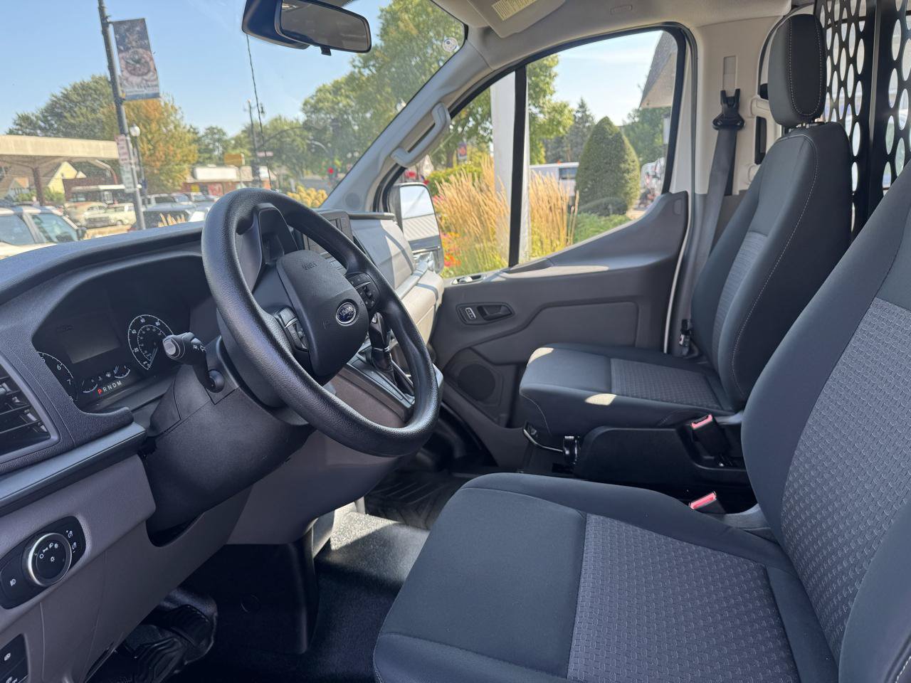 Used 2025 Ford Transit 250 Low Roof w/ Exterior Upgrade Package RWD image 19
