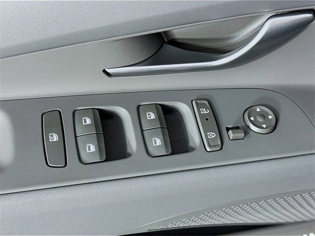 New 2025 Hyundai Elantra SEL image 22