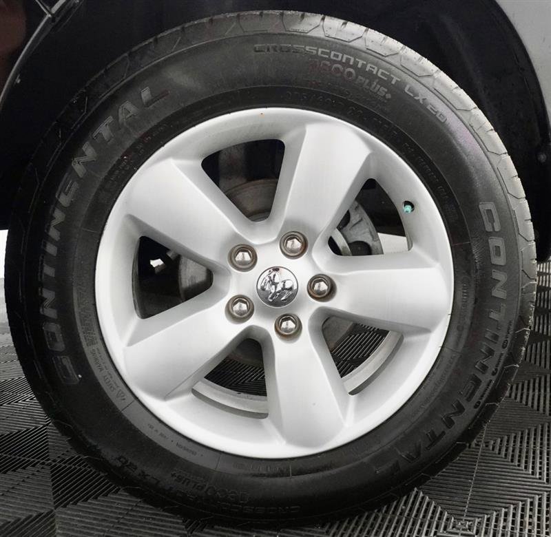 Used 2013 RAM 1500 Express RWD image 3