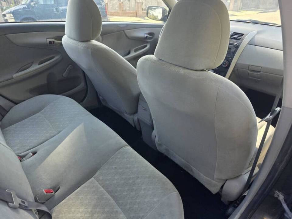 Used 2010 Toyota Corolla LE w/ All Weather Guard Pkg FWD image 9