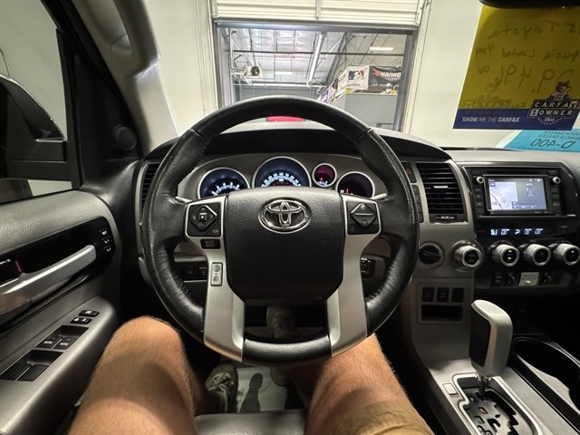 Used 2015 Toyota Sequoia Limited AWD/4WD image 23