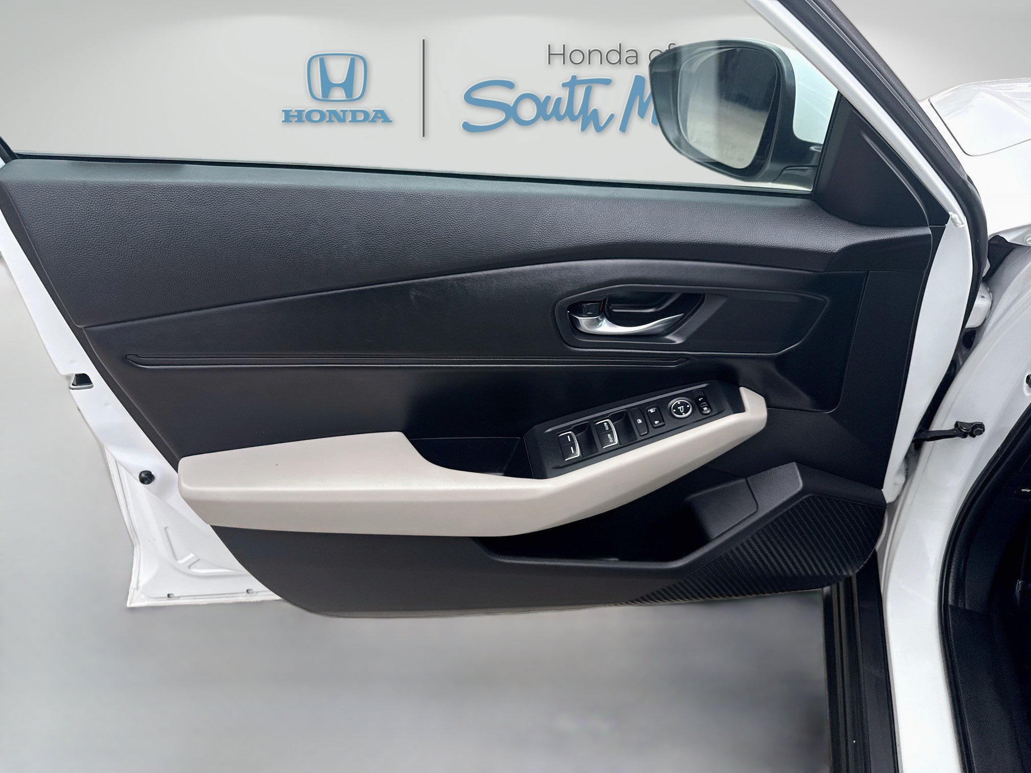 Used 2023 Honda Accord EX image 17