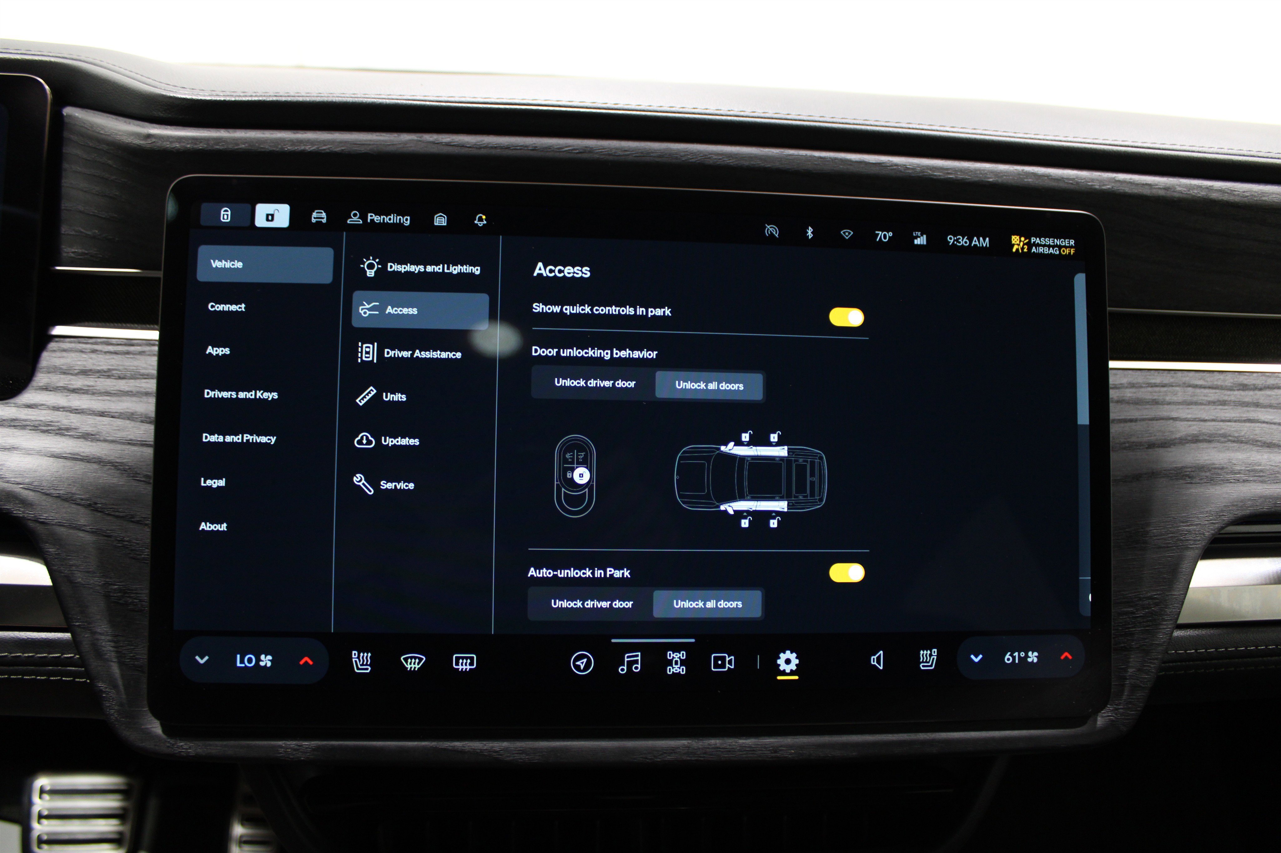 Used 2024 Rivian R1S Adventure image 19