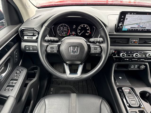 Used 2025 Honda Pilot Touring image 18