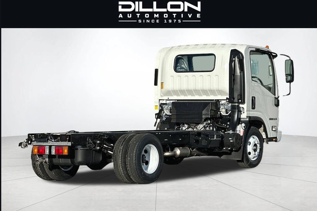 Used 2024 Isuzu NPR RWD image 4