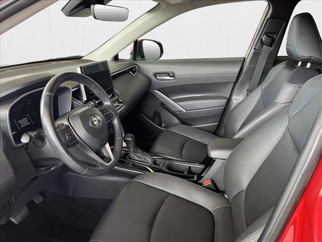 Used 2023 Toyota Corolla Cross XLE image 9