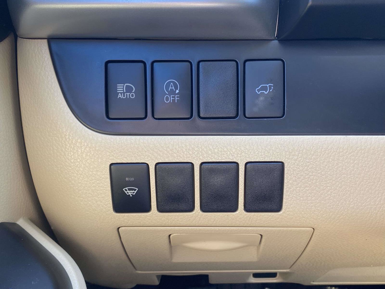 Used 2019 Toyota Highlander XLE FWD image 20