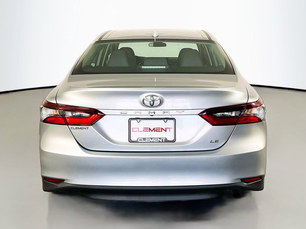 Used 2022 Toyota Camry LE FWD image 8
