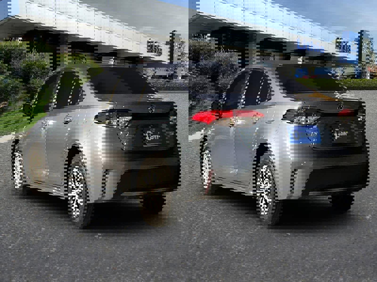 Used 2020 Toyota Corolla LE image 7