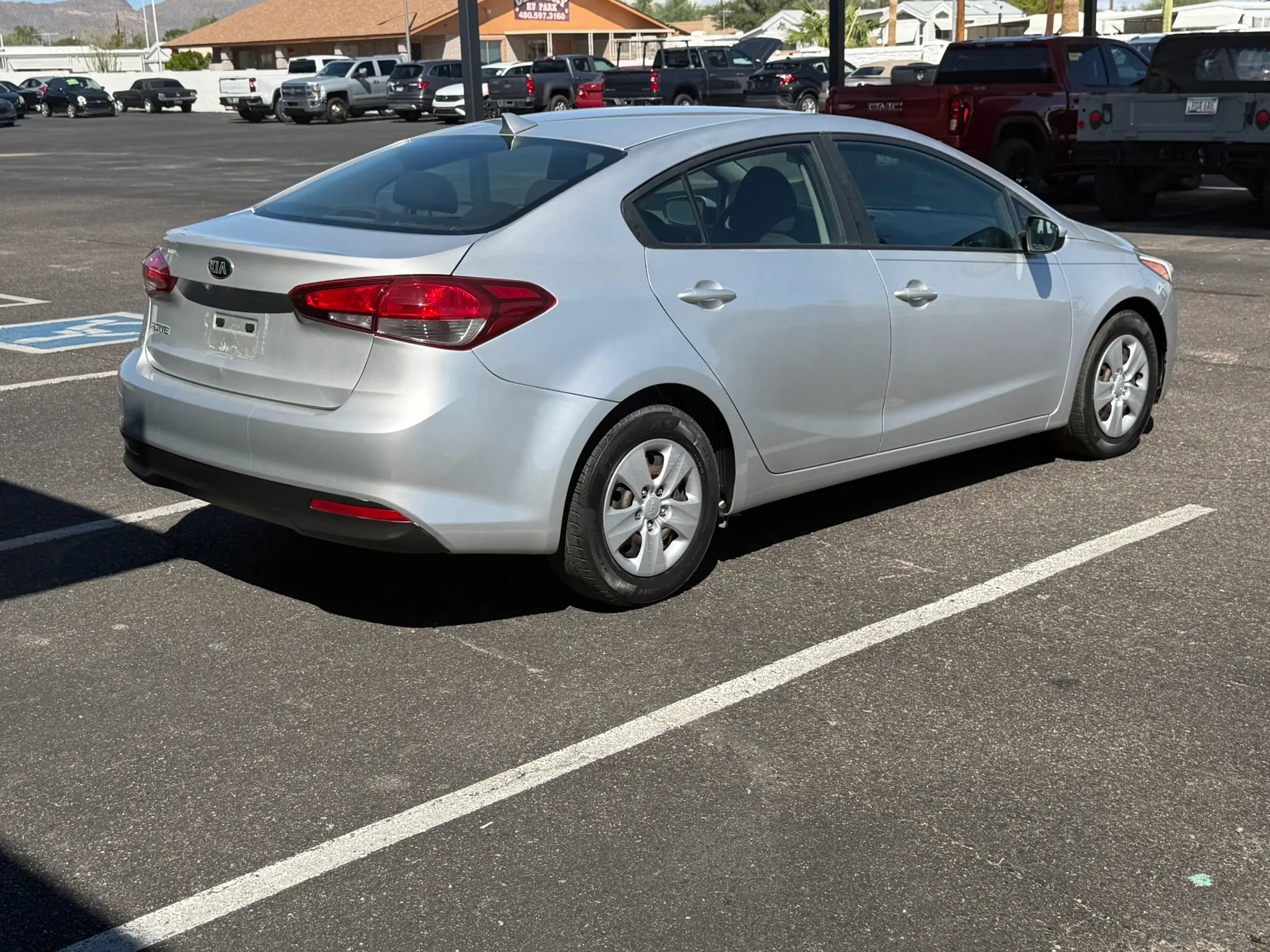 Used 2017 Kia Forte LX FWD image 9