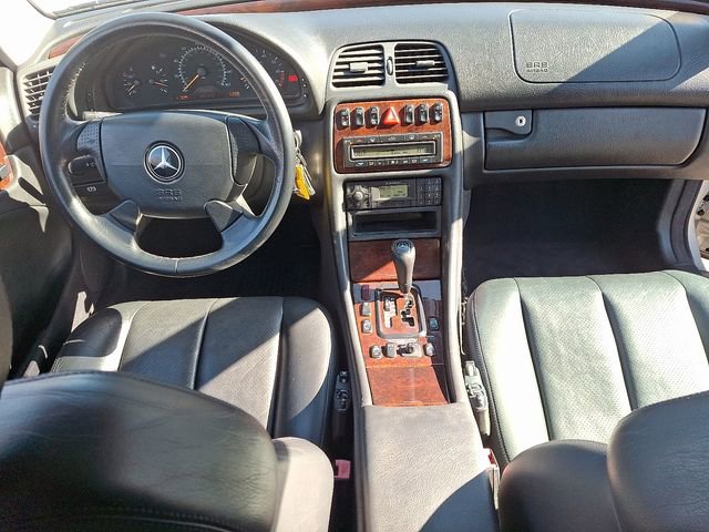 Used 1999 Mercedes-Benz CLK 320 Cabriolet image 15