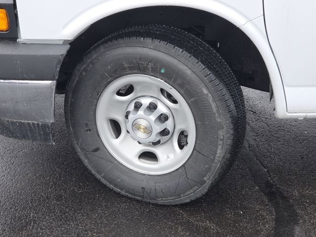 New 2026 Chevrolet Express 3500 w/ Power Convenience Package image 23