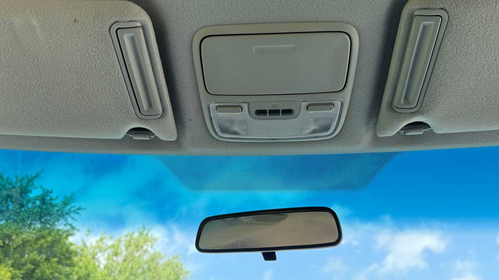 Used 2004 Honda Pilot EX image 23