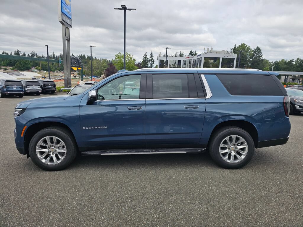 New 2026 Chevrolet Suburban Premier w/ Sun And Tow Package AWD/4WD image 8
