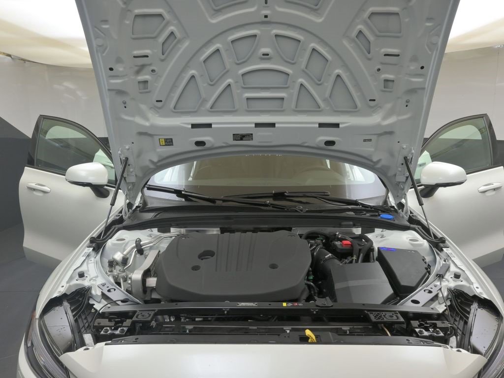 New 2026 Volvo V60 B5 Cross Country Plus w/ Protection Package Premier image 9
