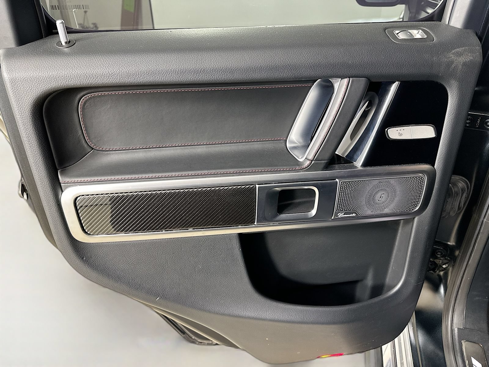 Used 2023 Mercedes-Benz G 63 AMG 4MATIC w/ G Manufaktur Interior Package image 34