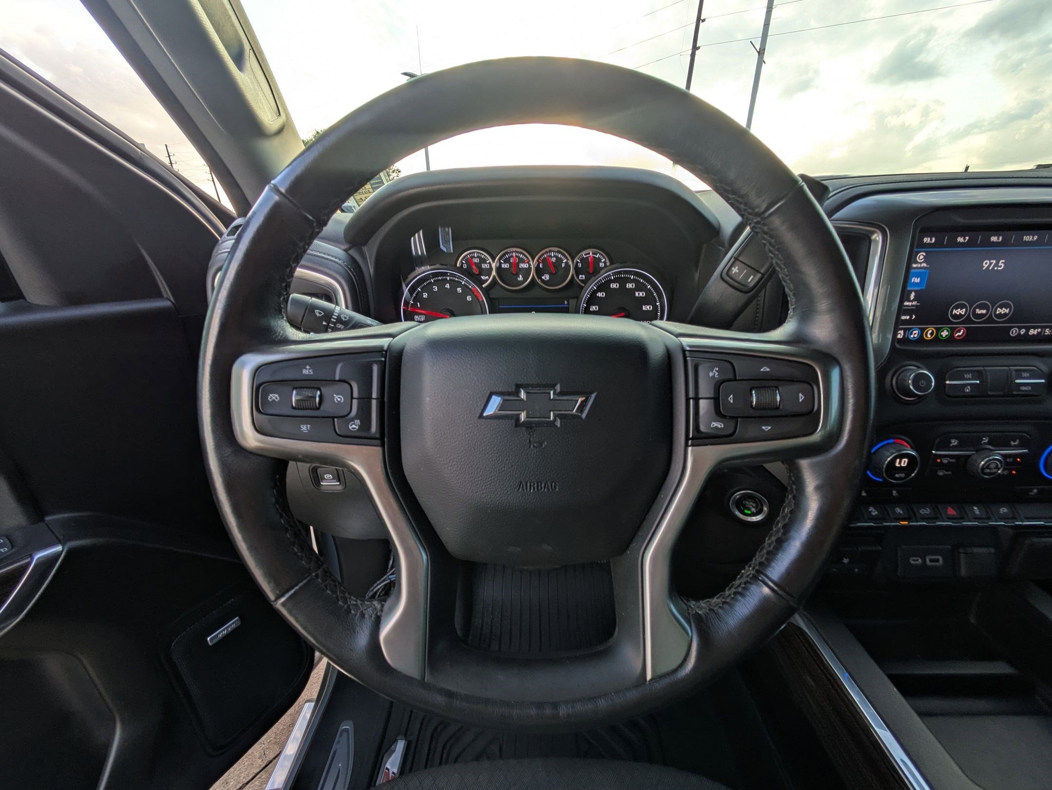 Used 2022 Chevrolet Silverado 1500 RST image 16