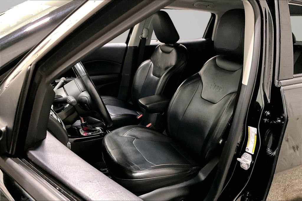 Used 2018 Jeep Compass Limited w/ Navigation Group image 21