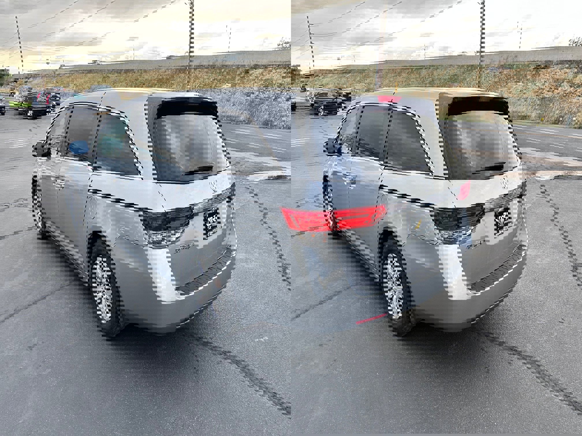 Used 2017 Honda Odyssey EX image 4