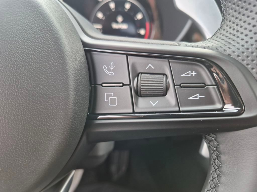 New 2025 Alfa Romeo Giulia w/ Driving Assist Package image 21