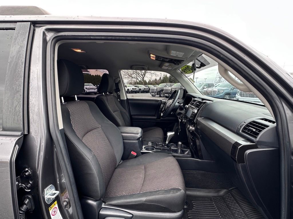 Used 2019 Toyota 4Runner TRD Off-Road image 11