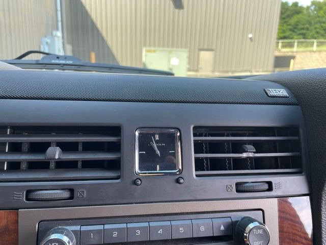 Used 2012 Lincoln Navigator 4WD image 42