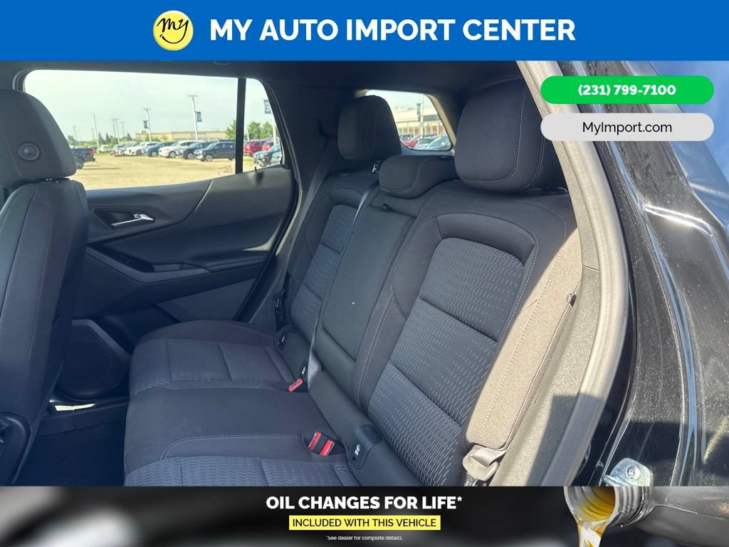 Used 2026 Chevrolet Equinox LT AWD/4WD image 24