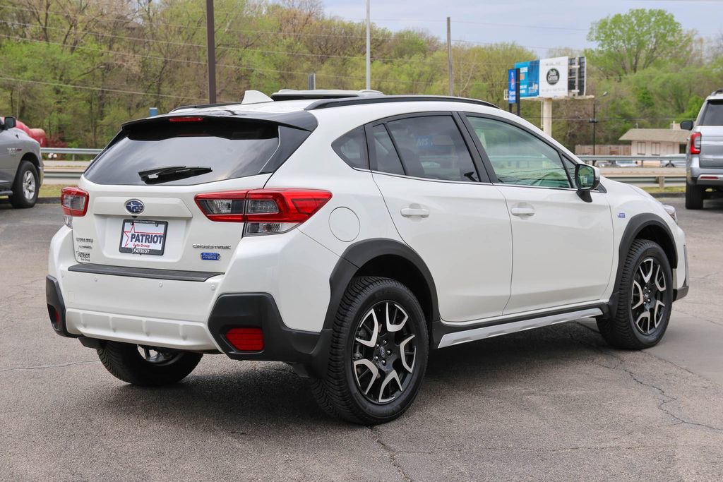 Used 2021 Subaru Crosstrek Hybrid w/ Moonroof Package w/Navigation AWD/4WD image 3