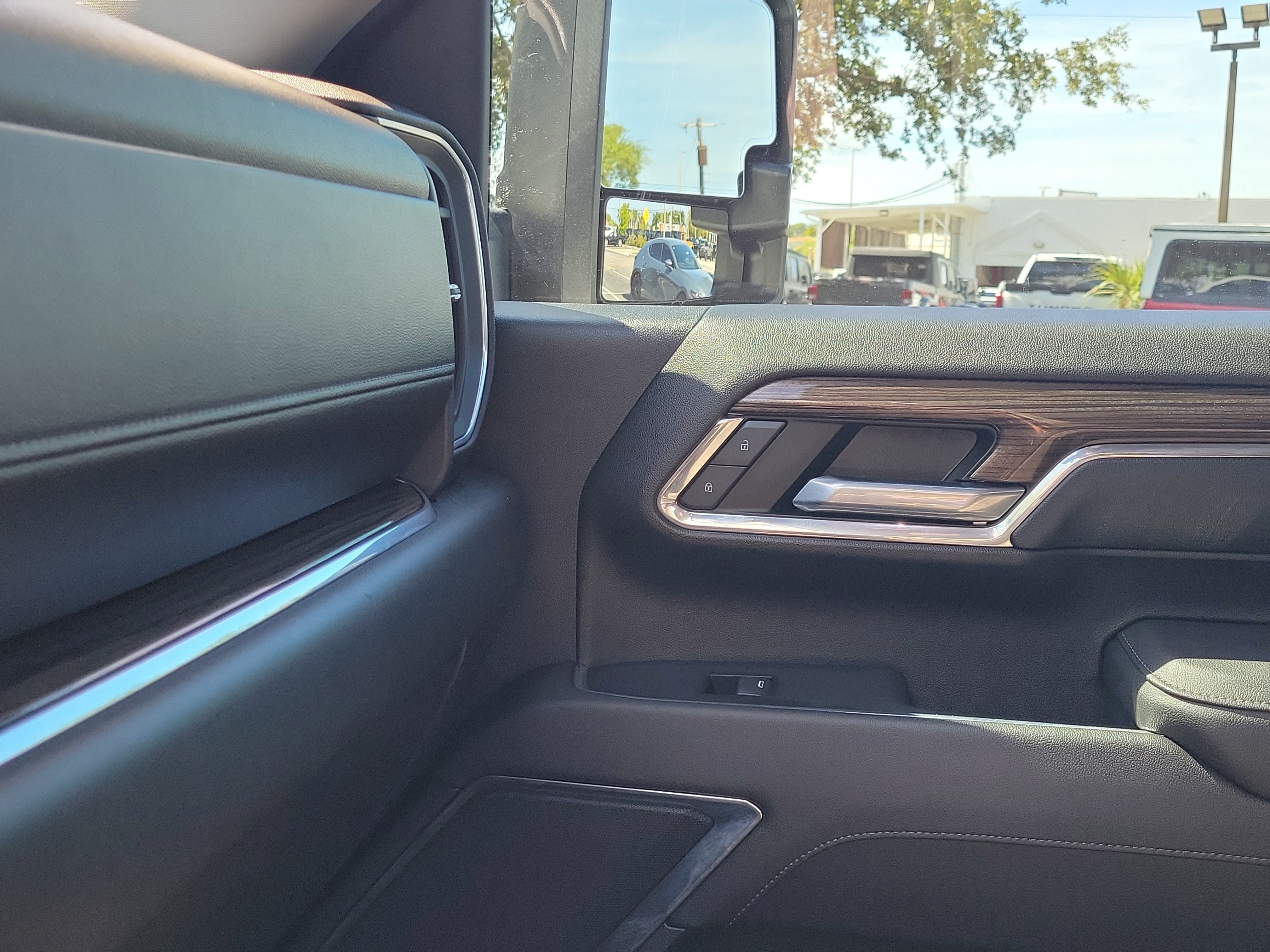 Used 2024 Chevrolet Silverado 2500 LT AWD/4WD image 29