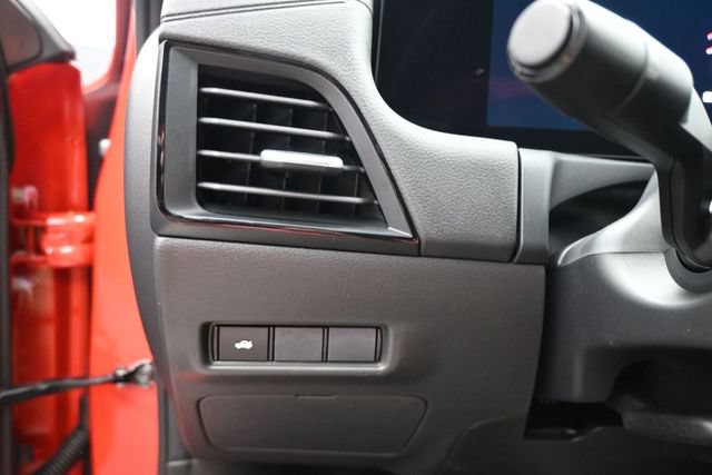 Used 2026 Nissan Sentra SR w/ Floor Mat Package FWD image 23