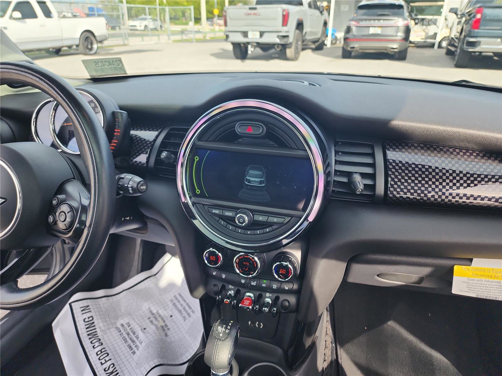 Used 2015 MINI Cooper S image 22