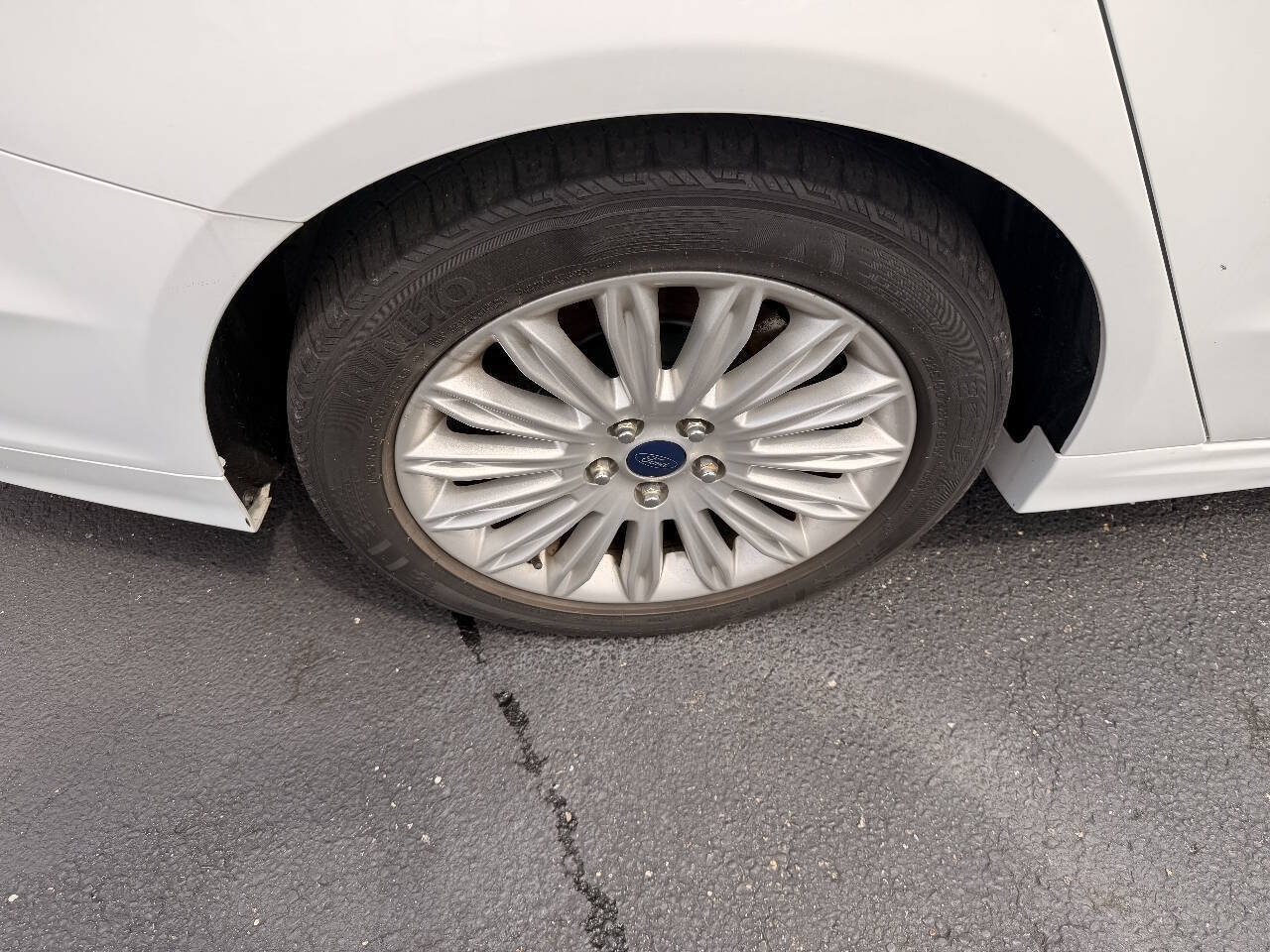 Used 2014 Ford Fusion Energi SE w/ Driver Assist Package FWD image 33