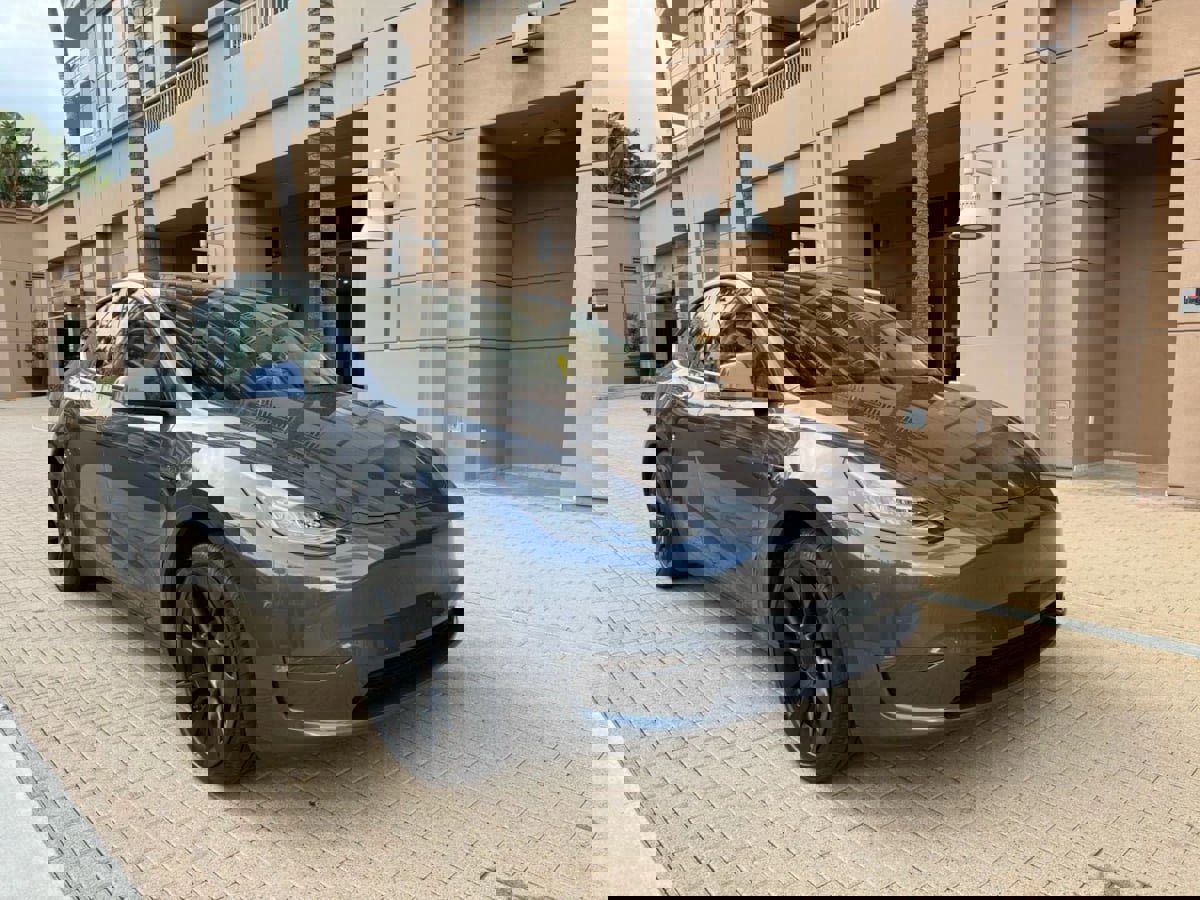 Used 2024 Tesla Model Y Long Range image 3