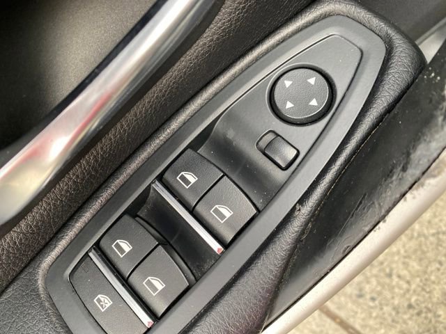 Used 2017 BMW 320i xDrive Sedan image 18