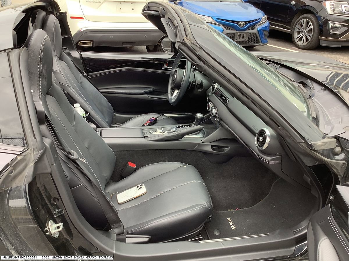 Used 2021 MAZDA MX-5 Miata RF Grand Touring image 13