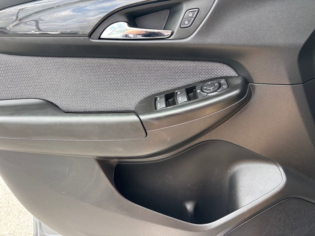 Used 2025 Chevrolet TrailBlazer LS image 21