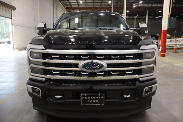 Used 2023 Ford F250 Platinum image 2