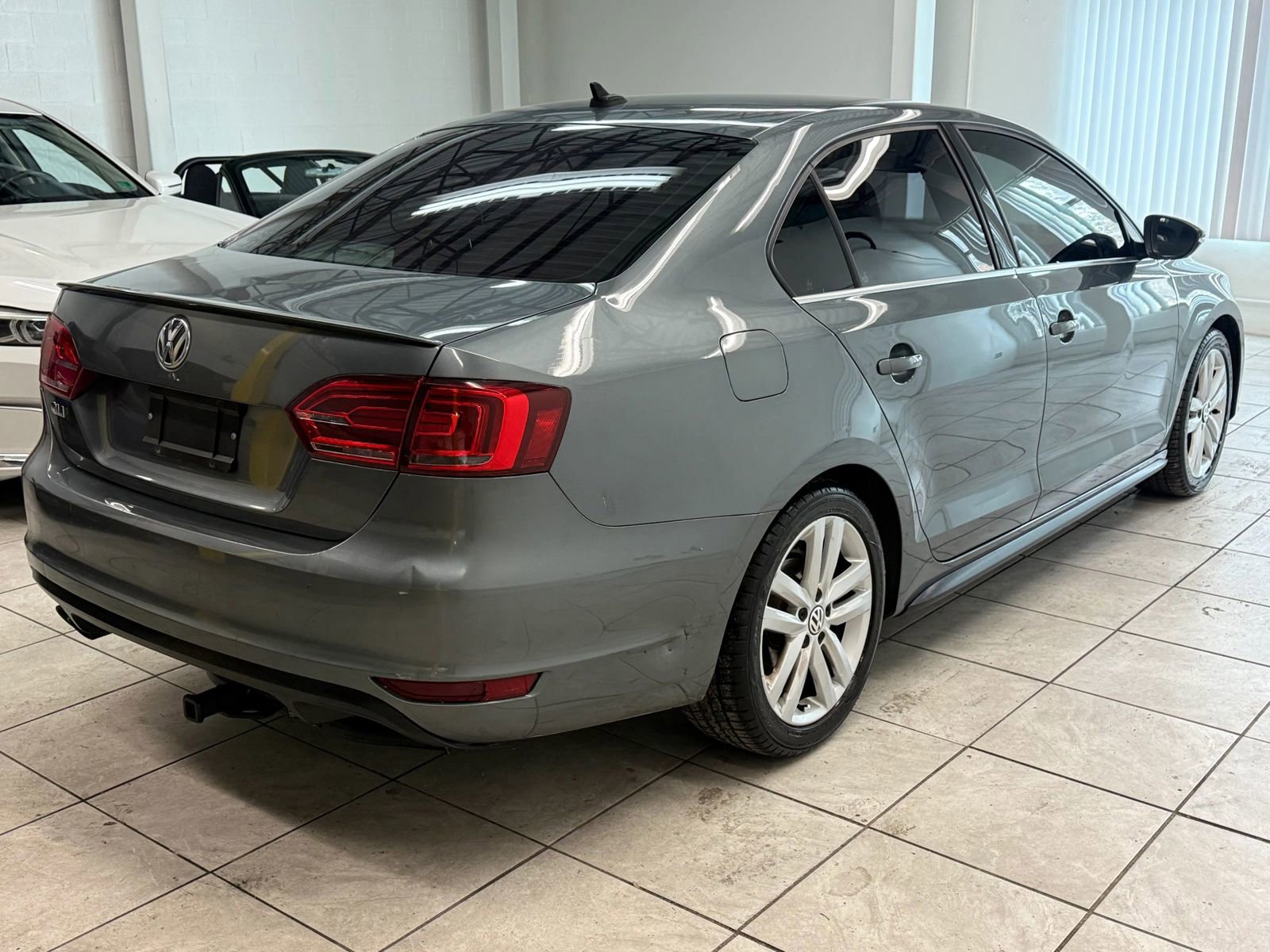 Used 2014 Volkswagen Jetta GLI image 9
