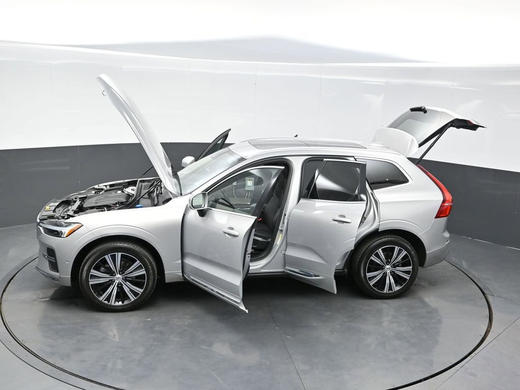 Used 2023 Volvo XC60 B5 Plus w/ Climate Package image 39