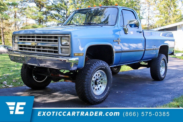 Used 1987 Chevrolet C/K Truck 2500 image 1