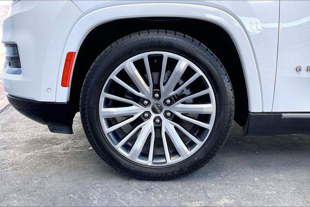 Certified 2024 Jeep Grand Wagoneer L Series III AWD/4WD image 8