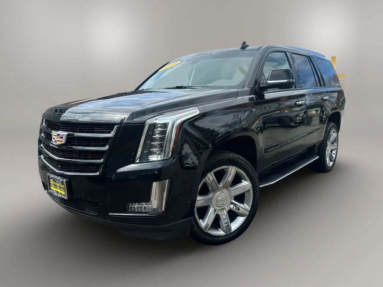 Used 2019 Cadillac Escalade Luxury AWD/4WD image 3