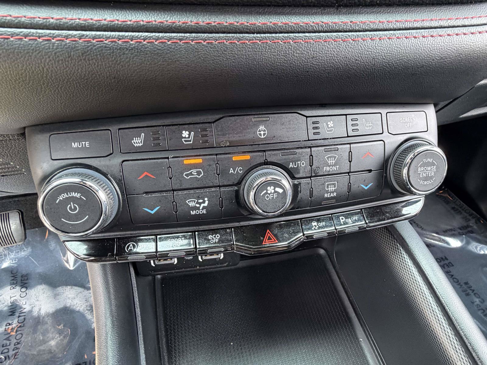 Used 2023 Dodge Durango GT AWD/4WD image 13