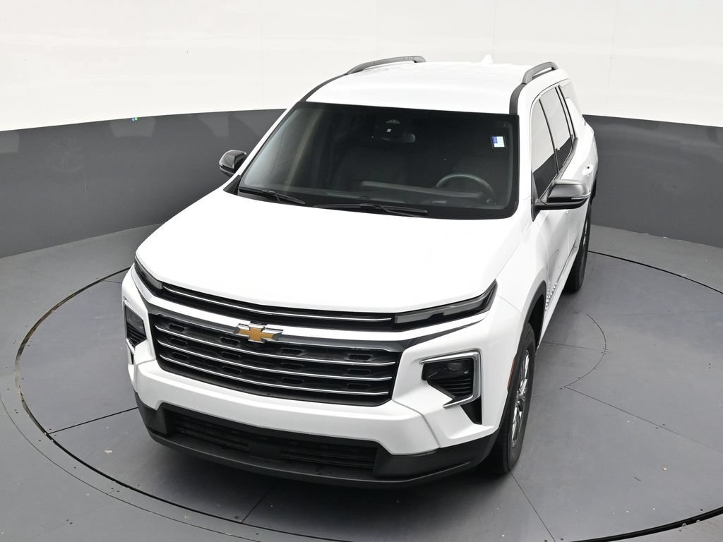 Used 2025 Chevrolet Traverse LT FWD image 19