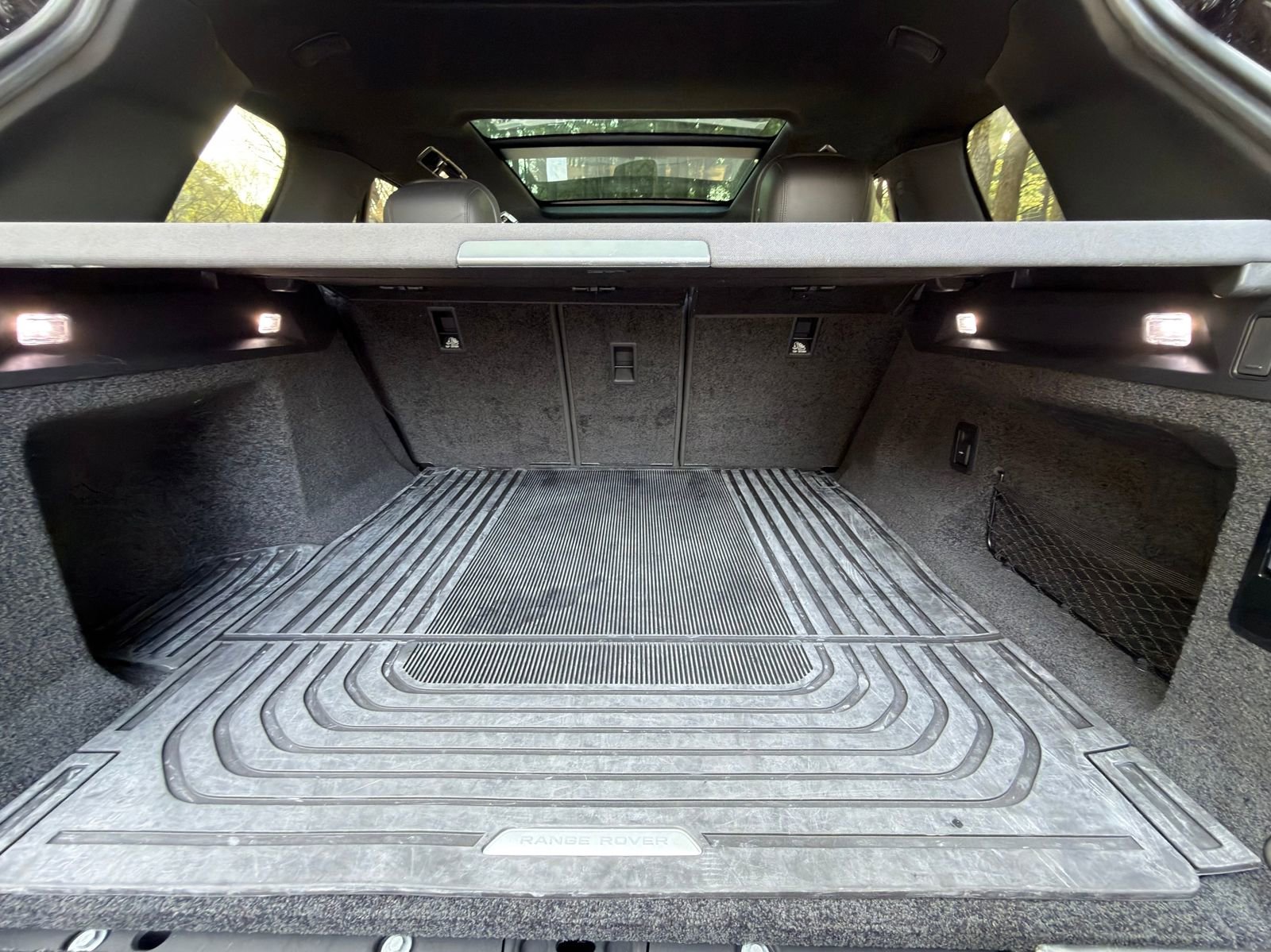 Used 2023 Land Rover Range Rover SE image 17