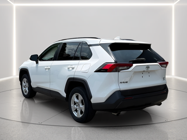 Used 2019 Toyota RAV4 XLE AWD/4WD image 3