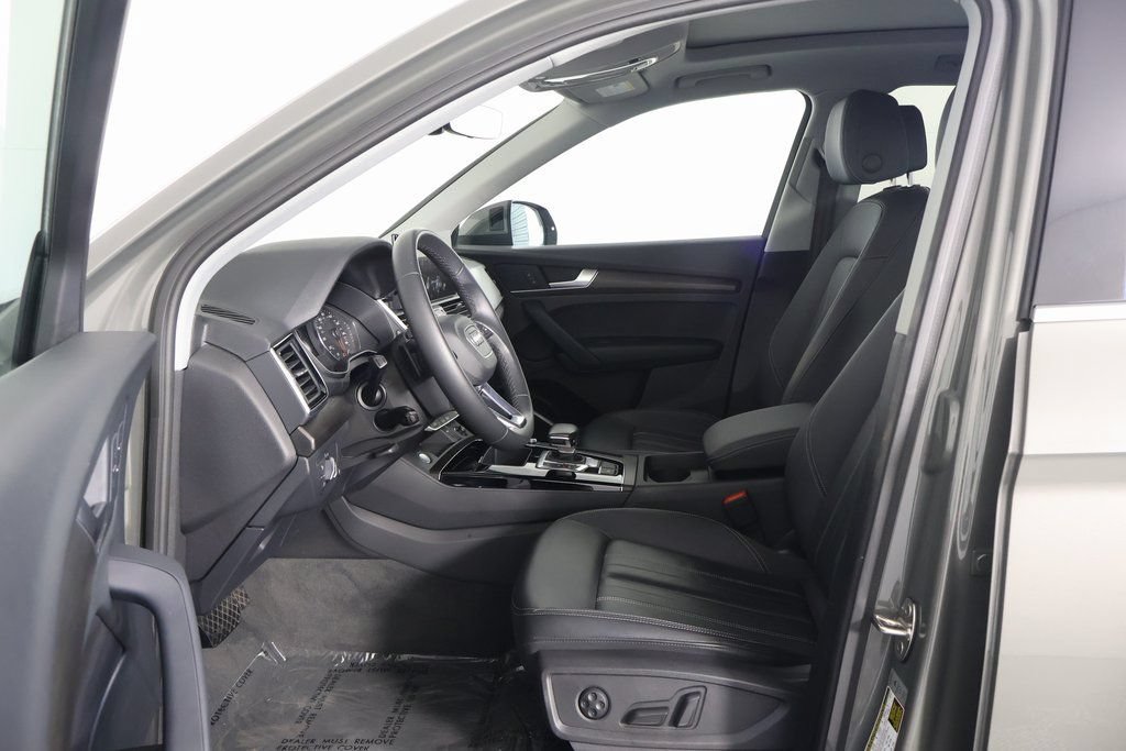 Used 2023 Audi Q5 2.0T Premium w/ Convenience Package AWD/4WD image 10