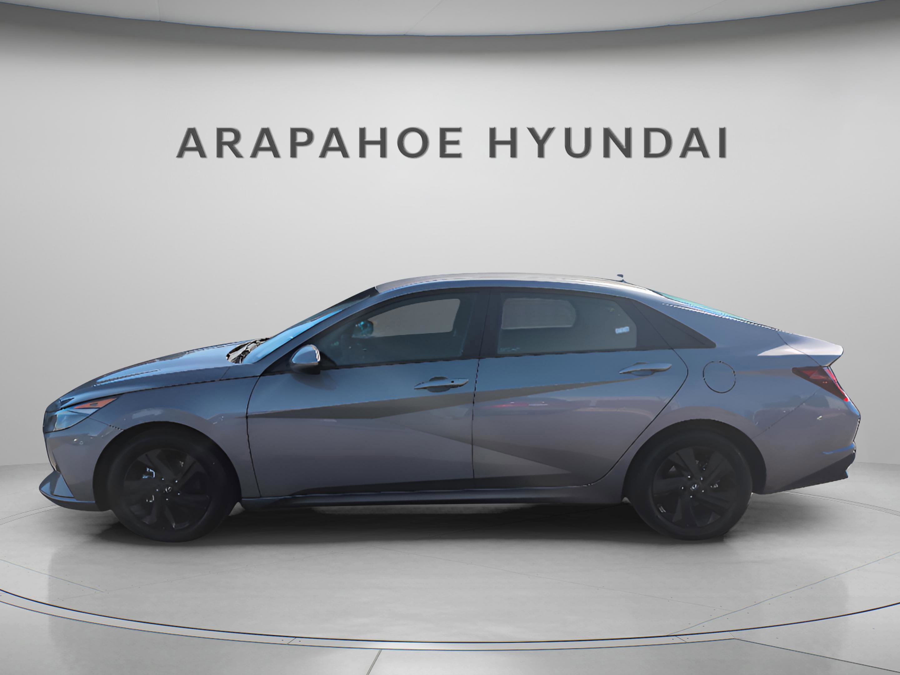 Used 2023 Hyundai Elantra SEL image 1