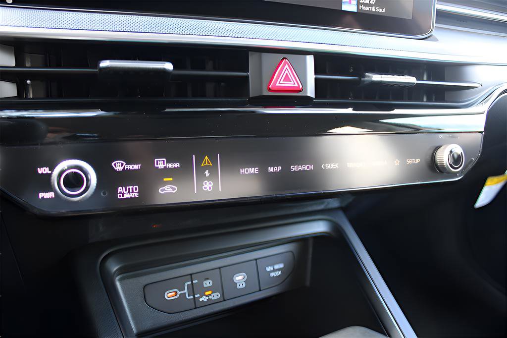 New 2026 Kia K5 LXS FWD image 11